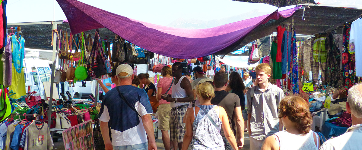 Abahana Villas - Puestos en el mercado de Altea.